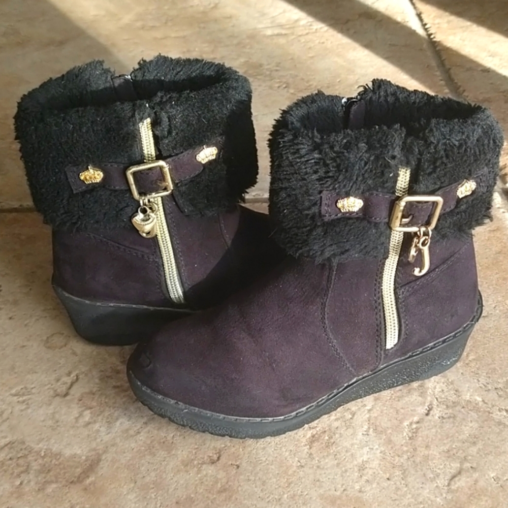 Used Toddler Girl's Juicy Couture boots size 13